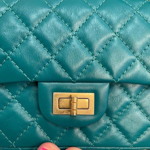 Back on the market Chanel Mini reissue - Picture 5 of 16
